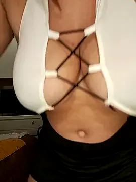 latuabirba from StripChat