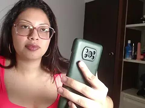 layla_lux_ on StripChat 