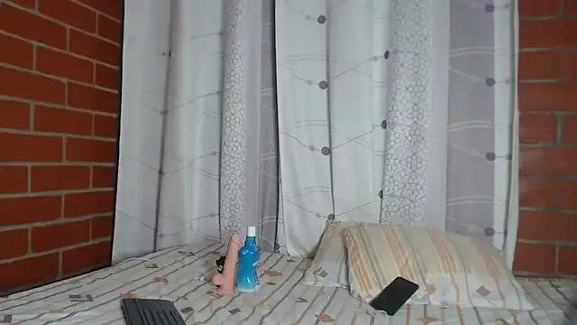 layla_lux_ on StripChat 