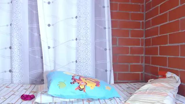 layla_lux_ on StripChat 