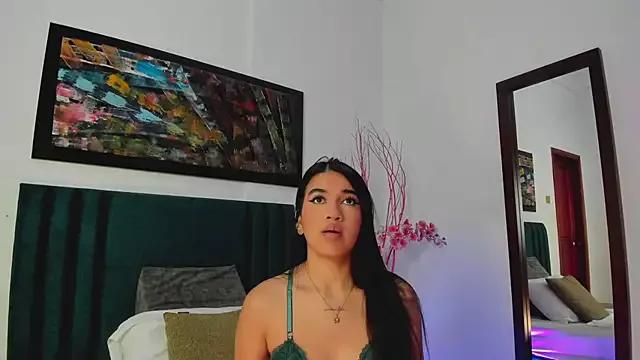 LeaahCarter on StripChat 