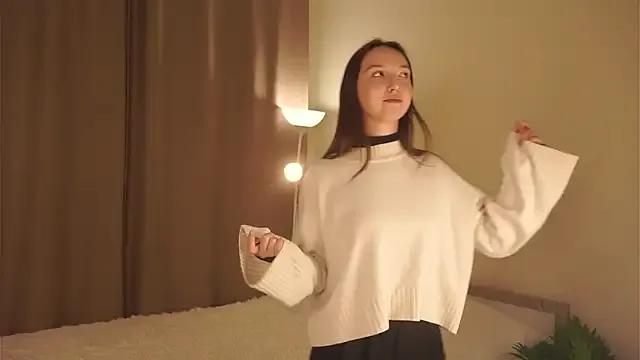 LeonaBelhumeur from StripChat