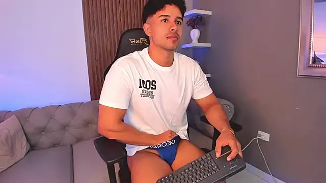 Freechat liam_collins21 on StripChat