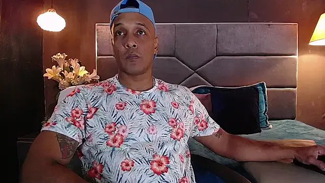 Freechat liam_howard on StripChat