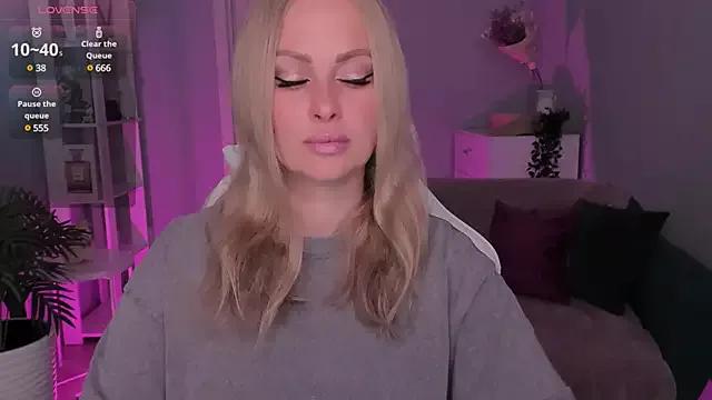 Libby_Nora on StripChat 