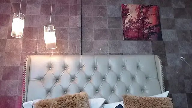 Liiamthompson on StripChat 