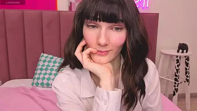 Lili_flowerr on StripChat 