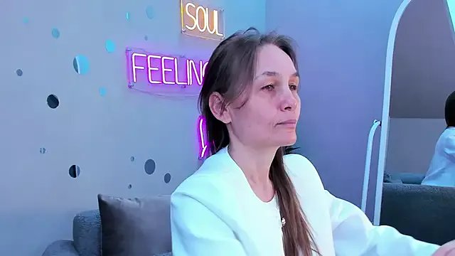 Lillian_White on StripChat 