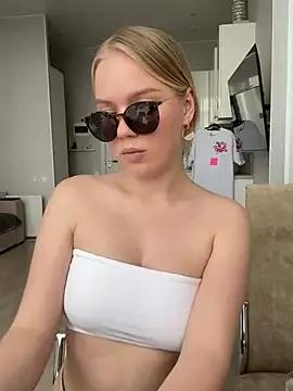 Little_Forest_ELF on StripChat 