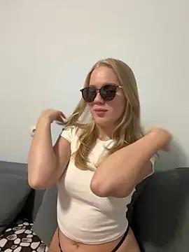 Little_Forest_ELF on StripChat 