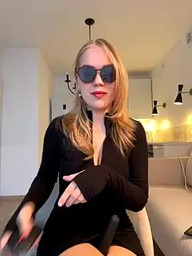 Little_Forest_ELF on StripChat 