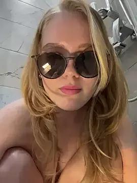 Little_Forest_ELF on StripChat 