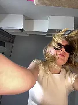 Little_Forest_ELF on StripChat 