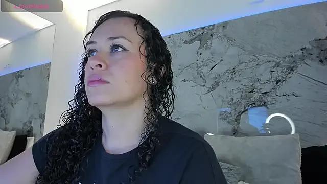 Watch LIZ_HOLMES, she wants to masturbate for you LIZ_HOLMES from StripChat