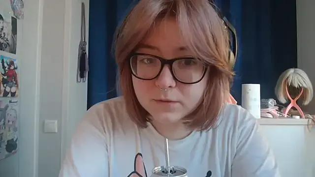 LolaWEI from StripChat