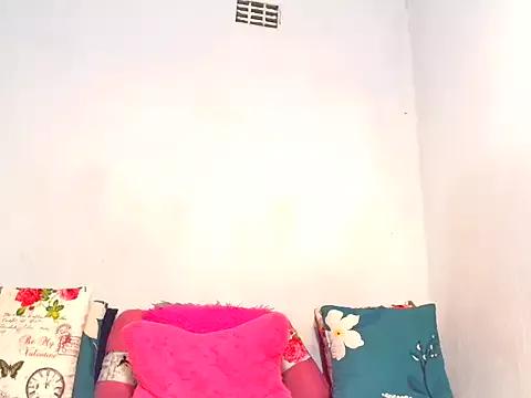 LoloQueen5 on StripChat 