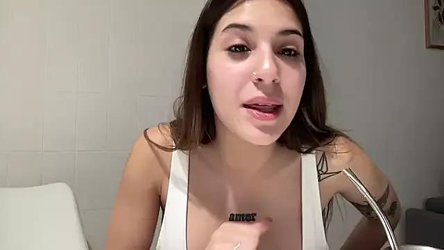 Lolykush on StripChat 