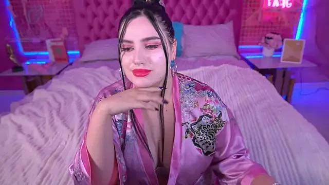 LunaDreamm from StripChat