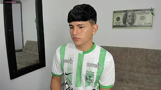 Freechat Lyam_ap on StripChat