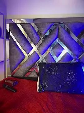 LylaLee111 on StripChat 