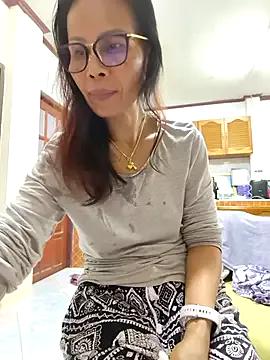 Mama_Eva_1 on StripChat 