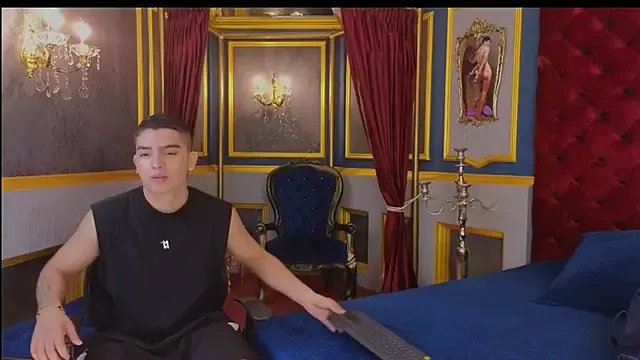 Freechat MarcoVitto on StripChat