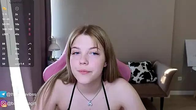 Maya_Rave on StripChat 