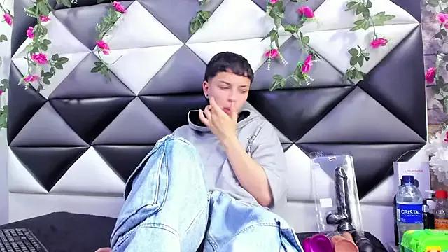 Foot quirk with Megan_Thompson_ from StripChat. Naked apparel and nutty joy Megan_Thompson_ from StripChat