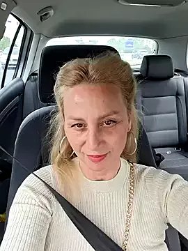 Freechat merlyn4 on StripChat