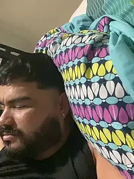 Freechat MichaelBear_ on StripChat