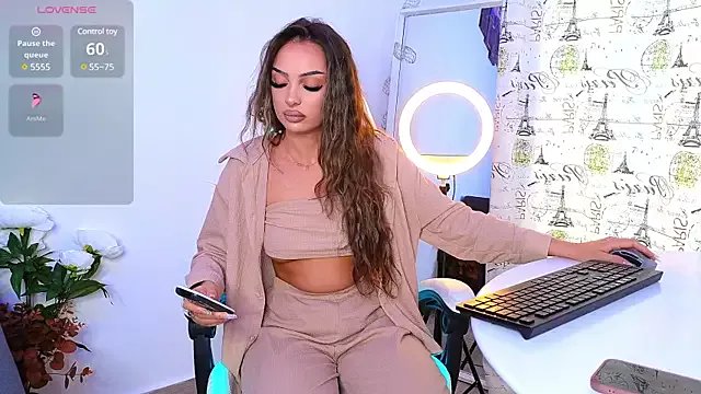 Freechat MileySin1111 on StripChat