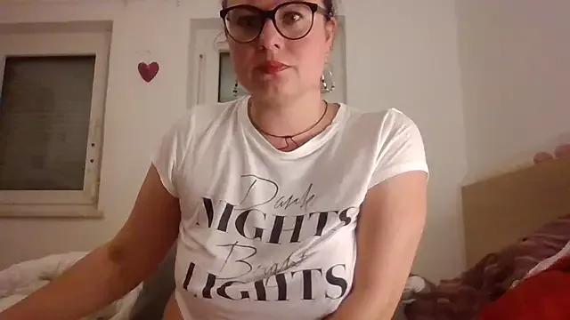 MiraCaramel — step 1- boobs free