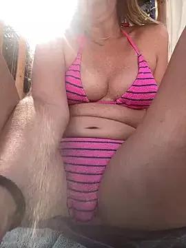 misscharlottezz on StripChat 