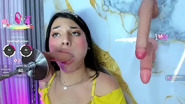 mlucreciasucker303av from StripChat