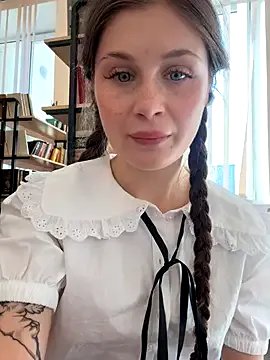 Freechat mmelicious on StripChat