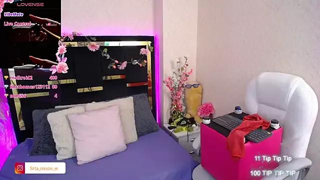 Moon_Water__ on StripChat 