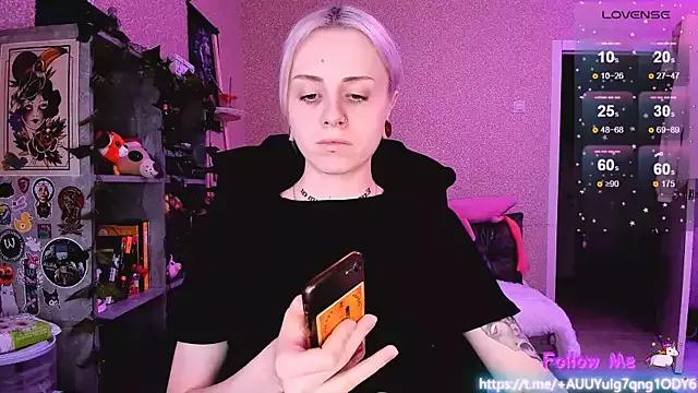 NaniMoore on StripChat 