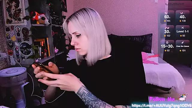 NaniMoore on StripChat 