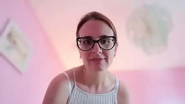 Freechat NataKitten on StripChat