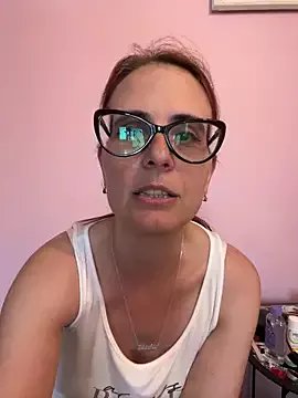 Freechat NataKitten on StripChat