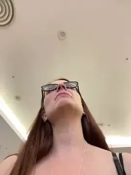 Freechat NataKitten on StripChat