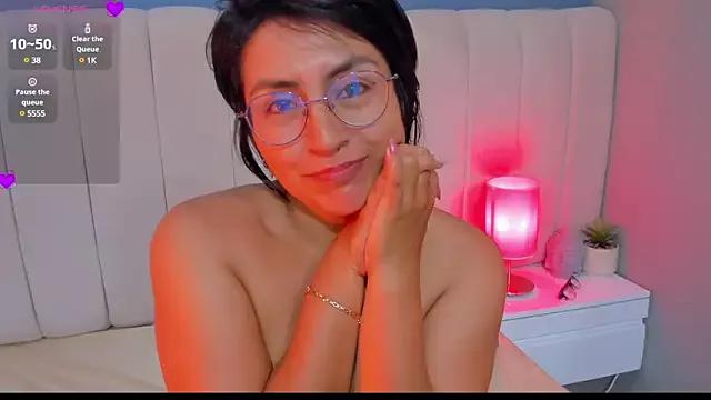 naty_bush — finger tease