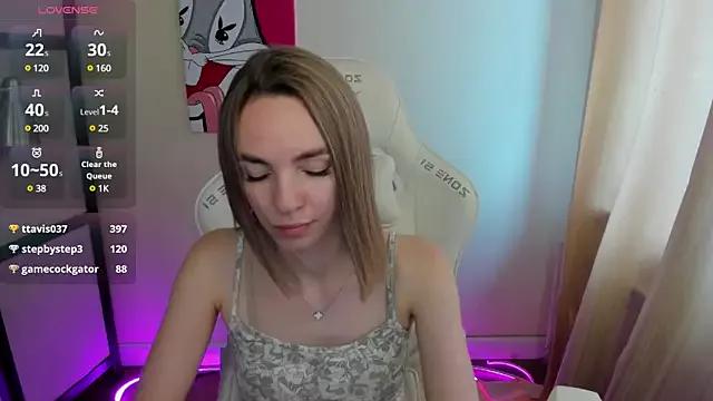 NessaDiazz on StripChat 