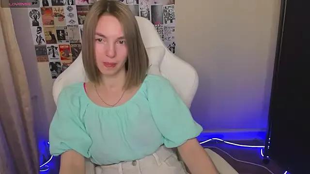 NessaDiazz on StripChat 