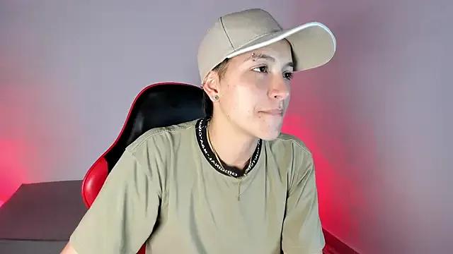 cam to cam with StripChat's Nicocoox in their live session for hypnotic sensations nicocoox from StripChat