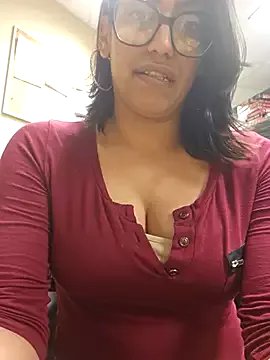 Freechat Nikkierosee on StripChat