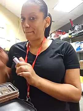 Freechat Nikkierosee on StripChat