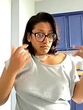 Freechat Nikkierosee on StripChat