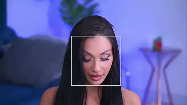 NinaSolenne from StripChat