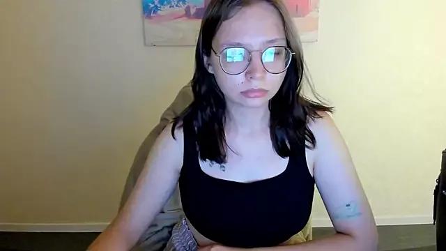 Noora_Moore on StripChat